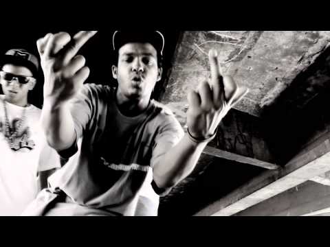 Maltrapilhos - Anti-Moda (Video Clipe Oficial)