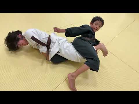 小学最強女子VS男子柔術スパーリング