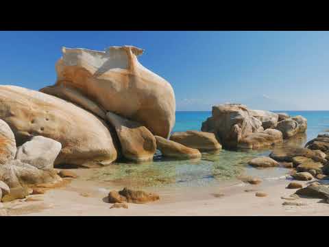 4K Cosy Cove - Gentle Lapping Waves - Relaxing Sea/ Ocean Sounds - Ultra HD Nature Video