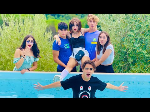 UN NUOVO AMICO MI HA SALVATO LA VITA!!! - AMICI vs NEMICI - Charlotte M.