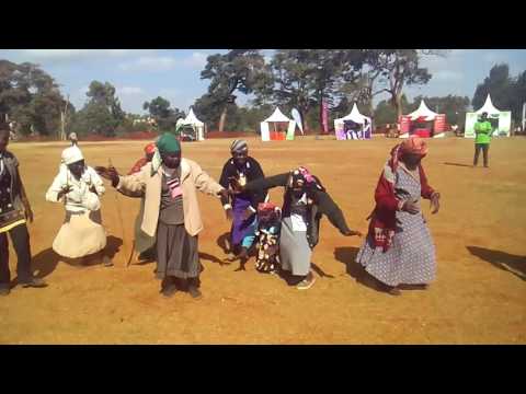 Shoshos dance to Mateke hit sing by size 8