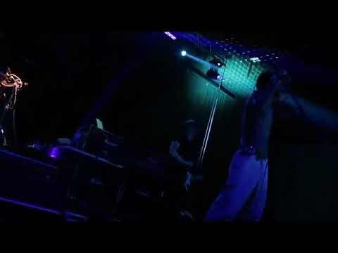 Tricky feat Francesca Belmonte - Bonnie & Clyde (MUSIC VIDEO)