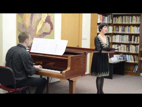 MIHAELA GRĂJDEANU - "Flori Albe", de Sabin Drăgoi