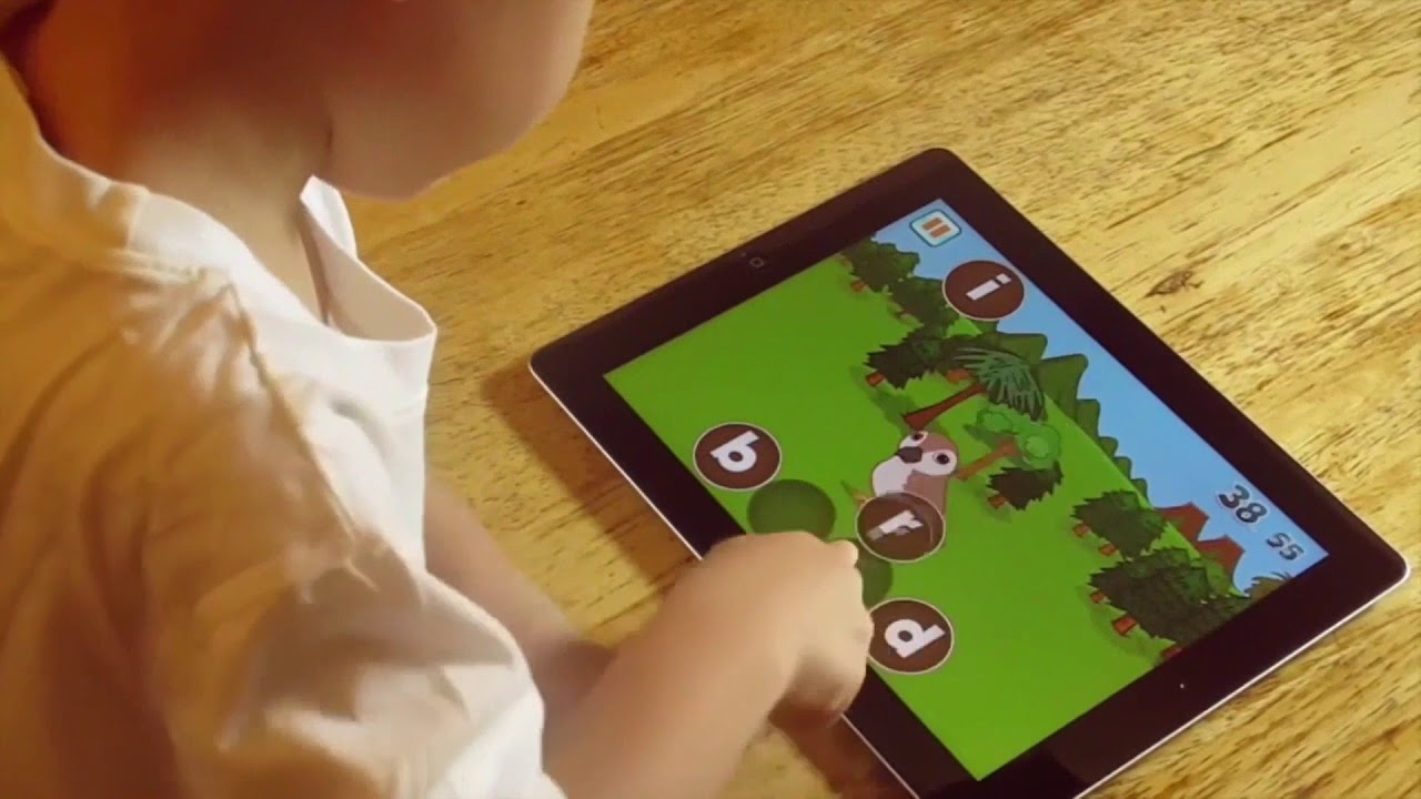 This is Studycat for kids! Let's learn 5 languages with fun games