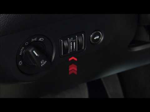 Headlight Controls-How to use the headlight, tail lights and parking lights in 2018 Dodge Challenger