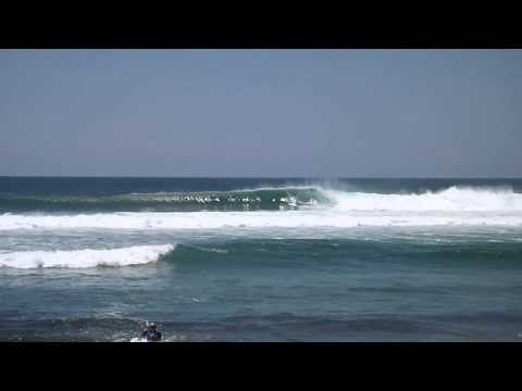 Fun waves at Playa Negra