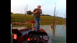 preview picture of video 'Greenbriar Lake.Camargo,KY Bass Fishing'