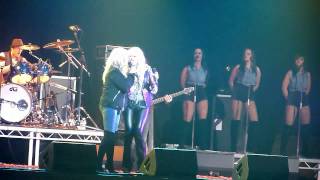 Lorraine Crosby and Bonnie Tyler sing &quot;I&#39;ll Stand by You&quot; at Newcastle City Hall