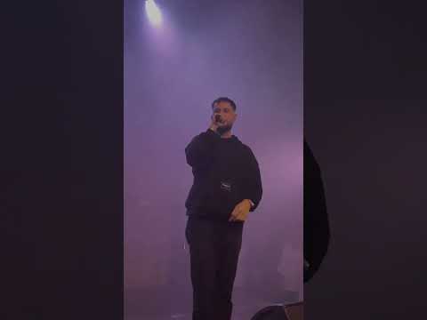 GIBBS śpiewa ACAPELLA utwór OSTATNI (JANEK. - CHŁOPIEC Z GITARĄ / KONCERT PREMIEROWY / KATOWICE)