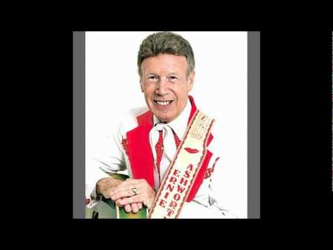 Ernest Ashworth - Pushed In A Corner