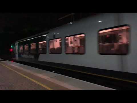 Class 444 passes Feltham, Bournemouth - London Waterloo