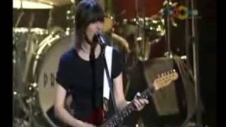 the pretenders middle of the road