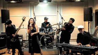 Download lagu Medley ( Listen, Nothings gonna change my love for you, Hey Jude, I wanna dance with somebody) mp3