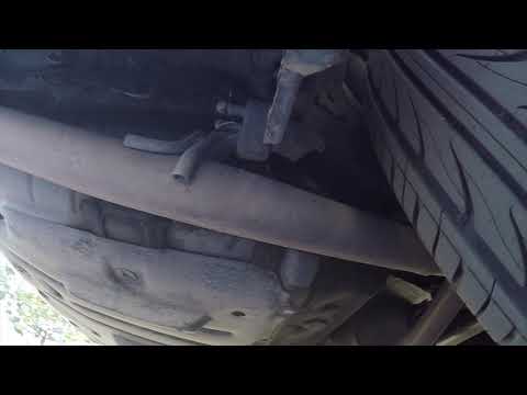 2017 Toyota Sienna with 115k miles quick look at the engine and underneath