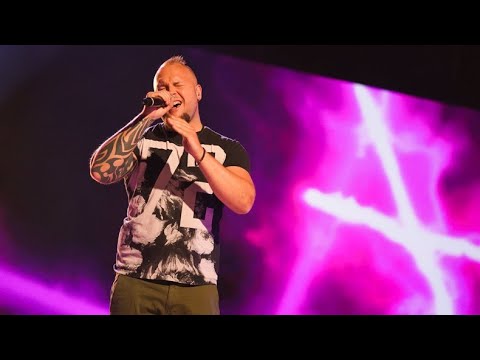 Mattias Nederman sjunger Adore you av Harry Styles i Idols kvalvecka 2020 - Idol Sverige (TV4)