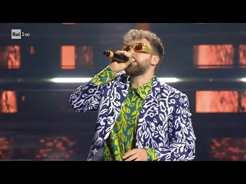 Dargen D'Amico - Dove Si Balla - Sanremo 2022 live (video completo)