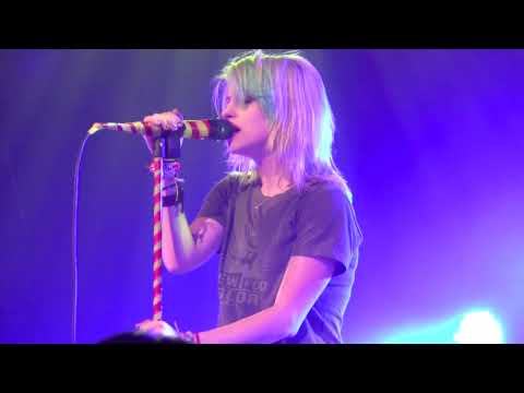 Paramore - Turn It Off - Nashville