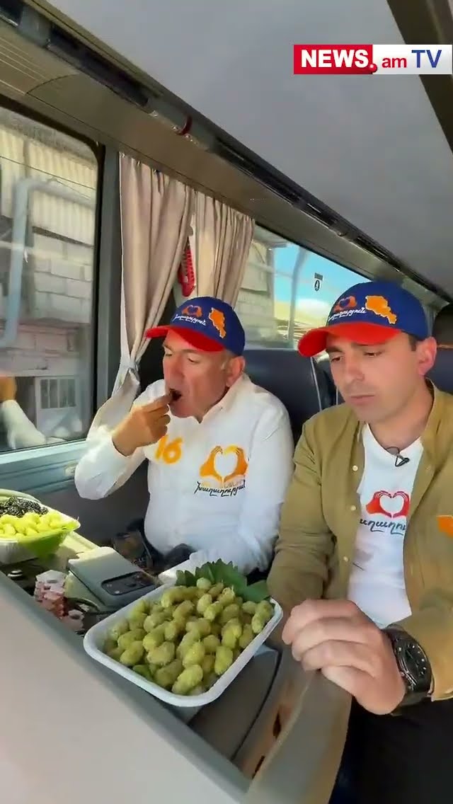 Փաշինյանն ու Ավինյանն այսօր էլ թութ են ուտում ավտոբուսում
