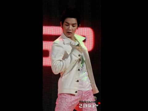 111002 lotte world idol 7080 concert - no more perfume on you by Rickya.com