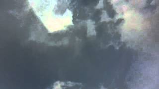 Bizzare triangle cloud over Hawaii - ufo in disguise?