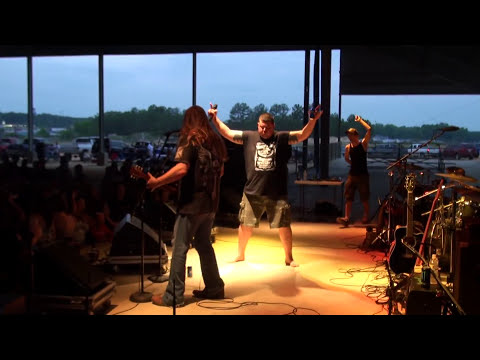 Moccasin Creek ft. The LACS - Barstools and Banjos (Official Music Video)