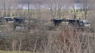 preview picture of video 'NS Train With NW Covered Hoppers'