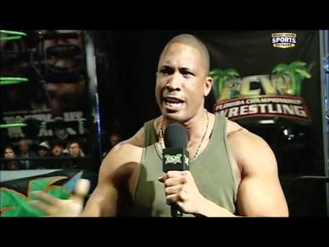 Briley Pierce Interviews FCW Champion, Leo Kruger - FCW TV 11 20 2011