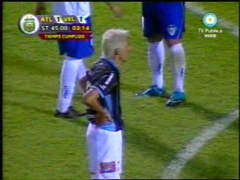 www.tucumanalas7.com.ar : 11 Fecha Velez 2 - Atletico Tuc. 1 : Jugada del Penal y Gol de Moralez