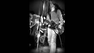 NIRVANA LIVE - HELP ME I&#39;M HUNGRY - VIENNA - AUSTRIA (11/22/1989)