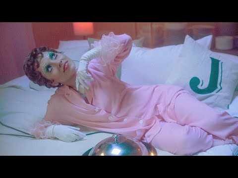 Kate NV - Ça Commence Par (Live Performance)