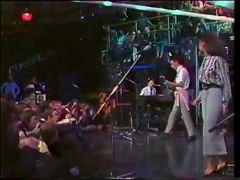 Thumbnail for The Style Council - Headstart For Happiness [Live On The Tube Channel 4]