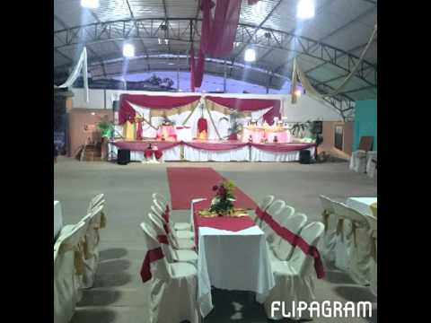 Arreglos local rojo con dorado