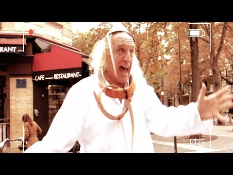 Jango Edwards : Tous à l'asile au Casino de Paris 