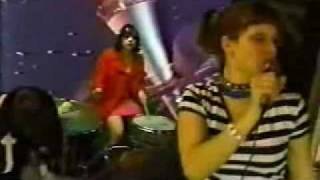 Bratmobile - Eating toothpaste - (HQ)