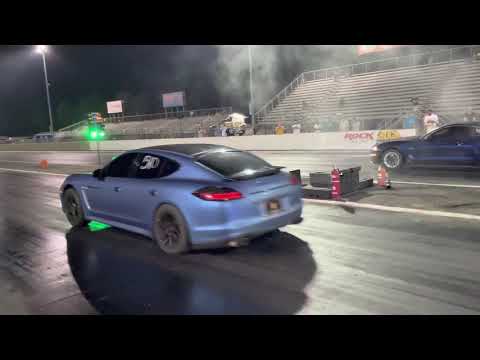 Porsche Panamera turbo vs Mustang GT