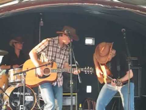 The Rattlesnakes - Keep On Rockin' In The Free World (Neil Young)