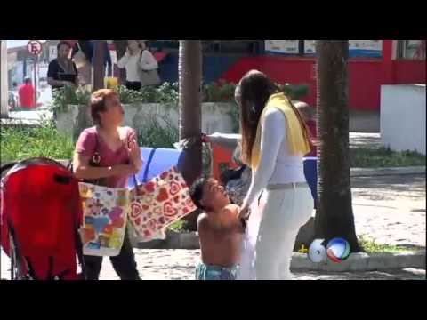 SORRIA: GATA DEIXA HOMENS MALUCOS E FRENTISTA BÊBADO