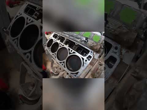 130,000km L77 wrecker engine&hellip; but how bad are the heads? 👀🔥