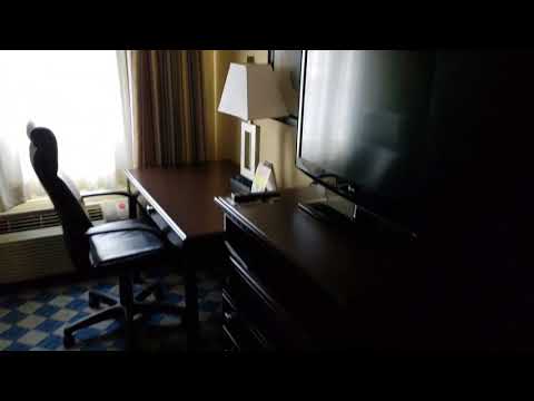 Holiday Inn Worthington Liquidation Standard King Guest Room Type 2