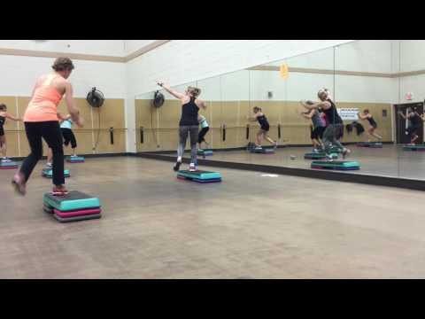 GROUP FITNESS - STEP IT UP