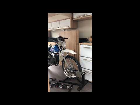 Hercules Supra Enduro einladen in Knaus DESEO 400 TR