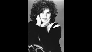 Hold Me : K .T. Oslin