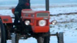 preview picture of video 'fiat 300 tractor ice drifting'