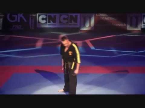 Николай Кузнецов Mrnunchakus Bercy 2013 - Nunchaku