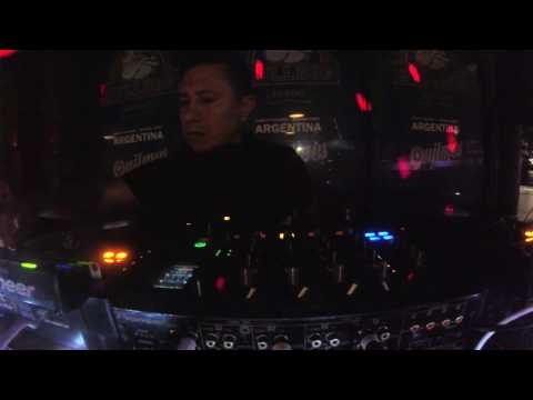 Cesar Ascoy Set live at Bulldog (Puerto Madero. Buenos Aires. Argentina)