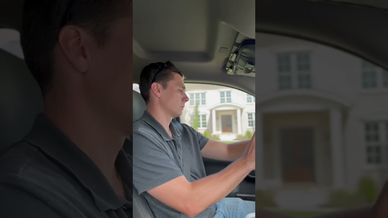 What does a project manager do?