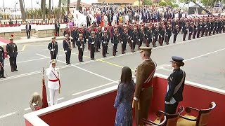 Leonor debuta en el Día de las Fuerzas Armadas en un desfile descafeinado y accidentado en Vigo