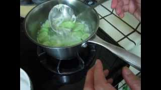 Cooking - Flaky egg drop soup with corn starch