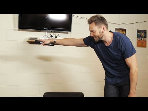 Joel McHale Talks Strayan | Rove & Sam