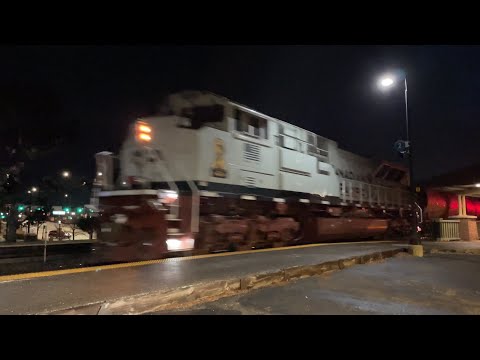 CP 7022 (Navy) shoves CP 640 as rear DPU through Deerfield